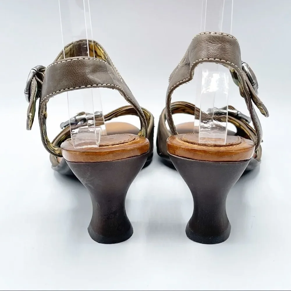 Nayä Tawny ankle strap leather block heel sandals